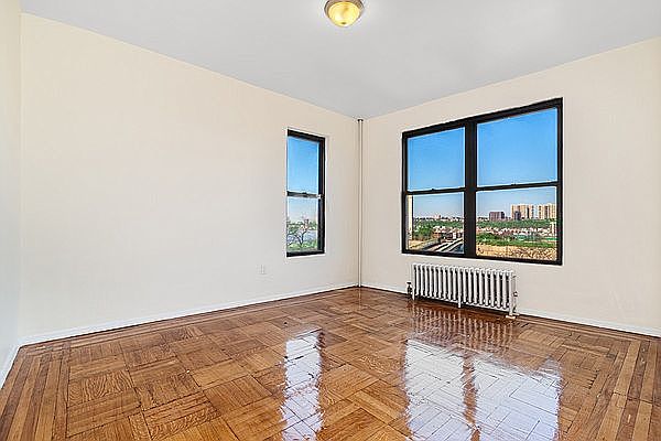 1st image of 640 W 139th St #48