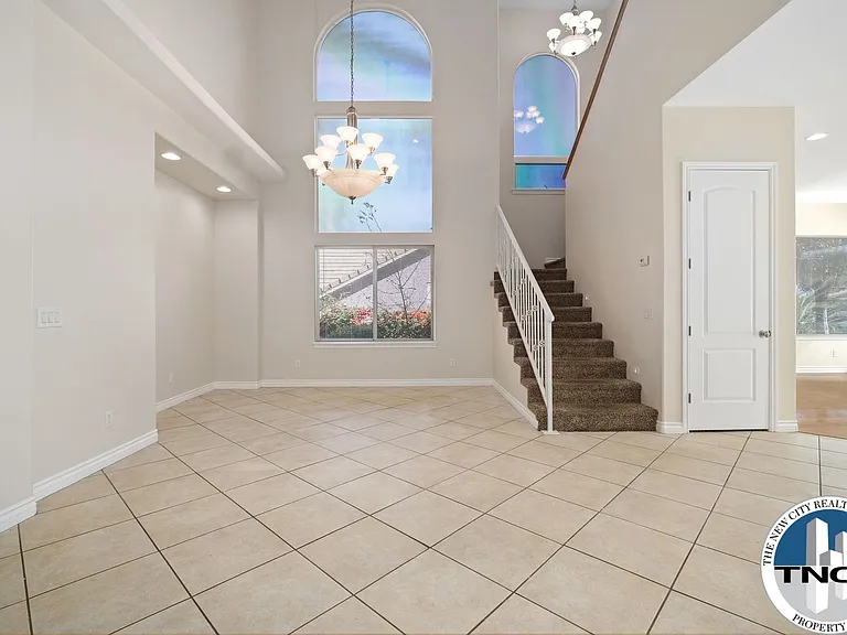 17998 Vista Point Dr — Photo 11