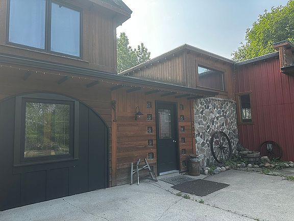 Main entryway 