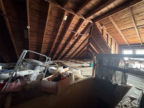 3rd image of 43 Bevier St