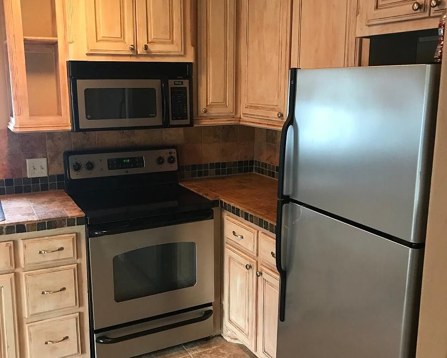 1st image of 1512 SW B Ave