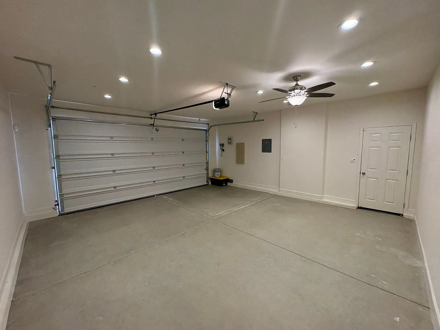 Section 8 ok! Newly built home on corner lot Available Now! — Photo 4