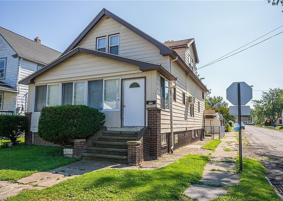 1st image of 13441 Kirton Ave