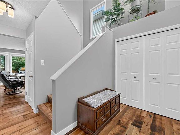 5th image of 49 NE Hidden Valley Cres NW