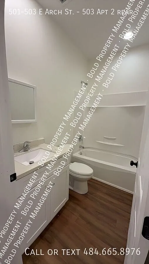 1 Bedroom 1 Bath — Photo 2