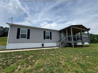 6498 Triplett Ridge Rd, Clay, WV 25043