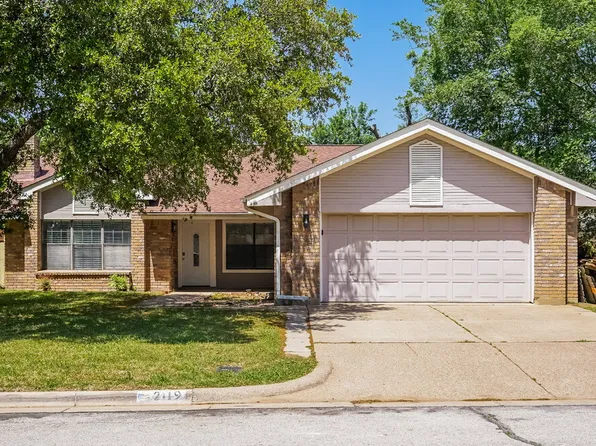 2119 Cold Springs Dr, Arlington, TX 76017