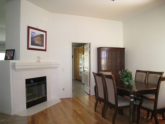 2nd image of 2381 Gillingham Cir