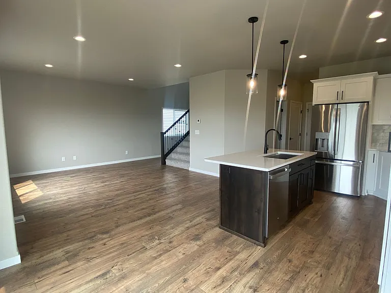 2232 Griffin Dr S — Photo 4