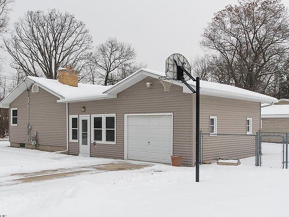 2nd image of 7596 Easthill Dr