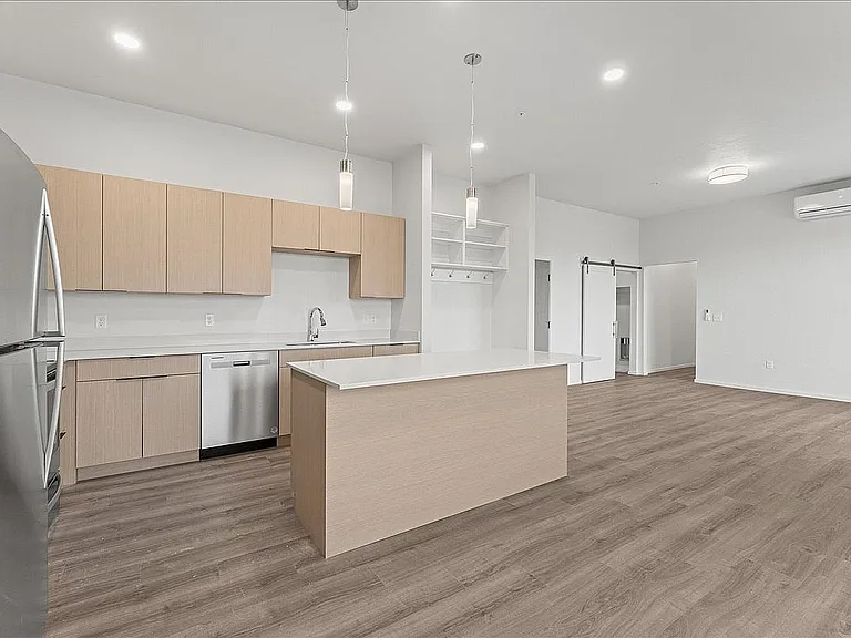 2x2 Corner West Views Kitchen Island