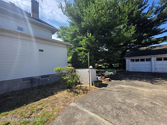 5th image of 169 Wild Ave