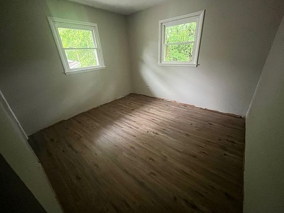 4th image of 1624 College St SE #1