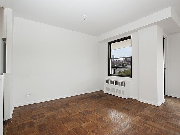 3rd image of 505 E 79th St APT 15L