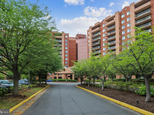 2230 George C Marshall Dr APT 602, Falls Church, VA 22043