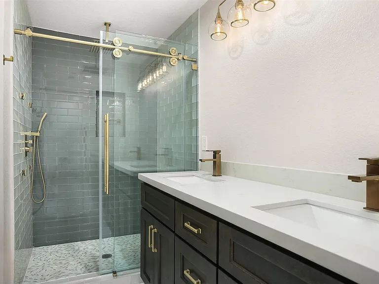 4002 Dixie Farm Rd — Photo 15