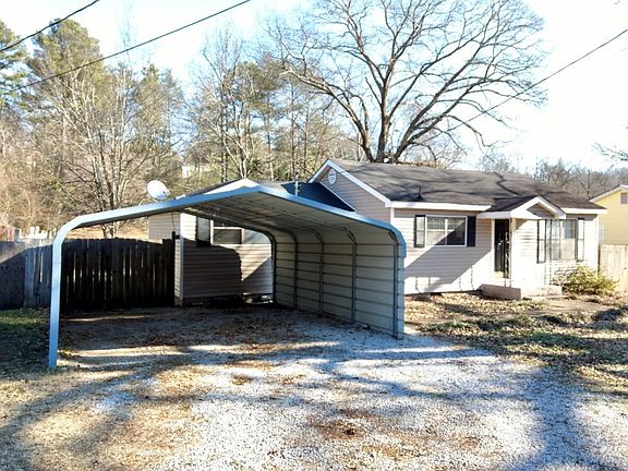 3rd image of 541 Lupton Dr