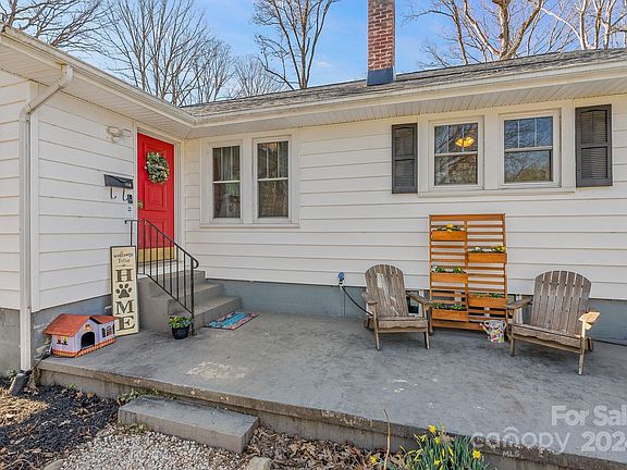 5th image of 810 Maybank Dr