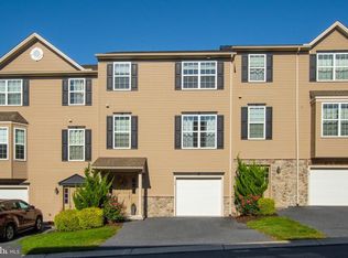 16 Indiana Cir, Lemoyne, PA 17043