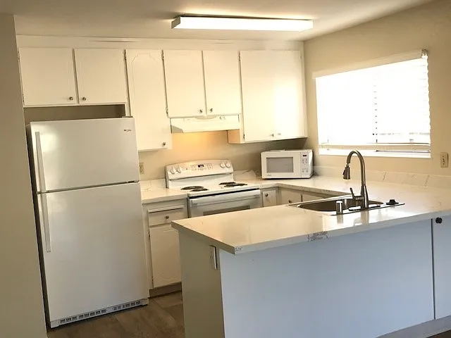 7009 Wineberry Way — Photo 2