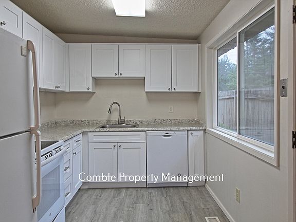 2nd image of 426 164th Ave NE