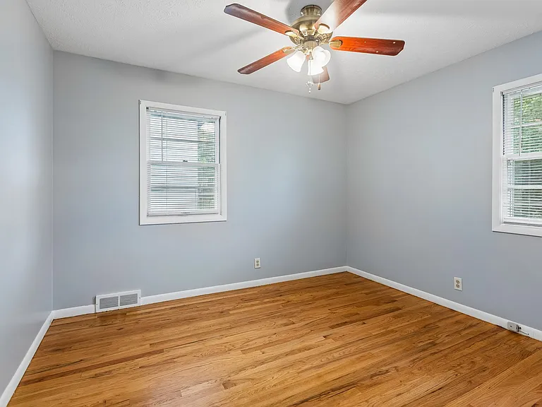 3006 S 108th St — Photo 17