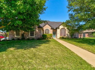 801 Bent Wood Ln, Cleburne, TX 76033