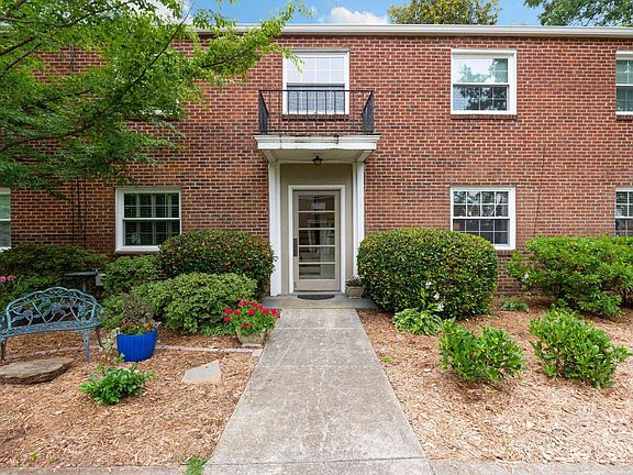 2nd image of 100 Lewis Dr Unit 4-B