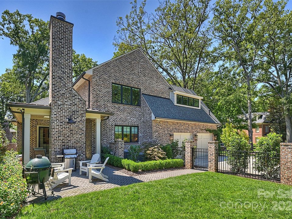 2nd image of 2355 Croydon Rd