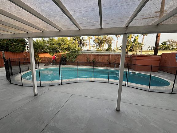 Childproof removable pool safety fence