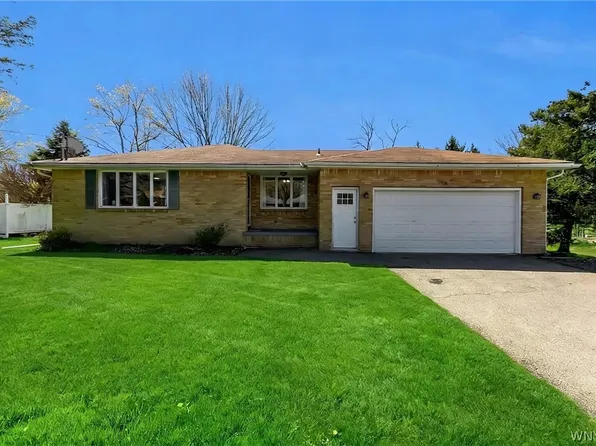 2616 Stony Point Rd, Grand Island, NY 14072