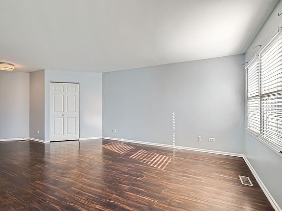 5th image of 777 Hoover Dr