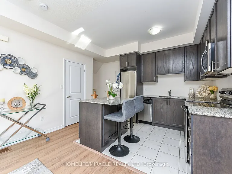 32 Fieldway Rd #122 — Photo 17