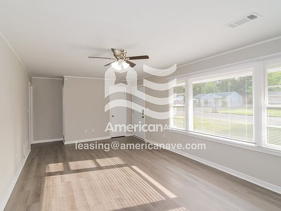 1171787_004_living_room_12822297.jpg