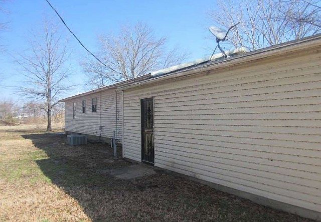2nd image of 125 County Road 662