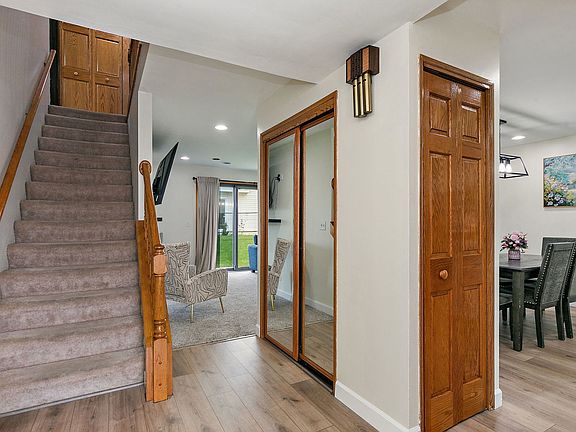4th image of 1083 Groton Ct