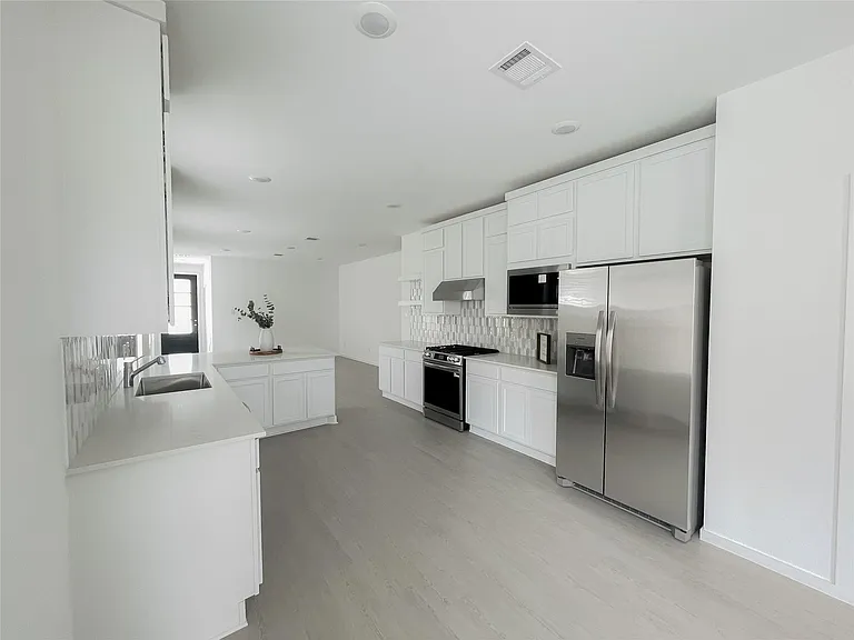 6314 Laguna Terra Dr — Photo 4