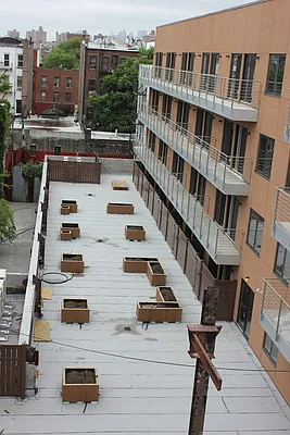 Rented by Full Time Management | media 102