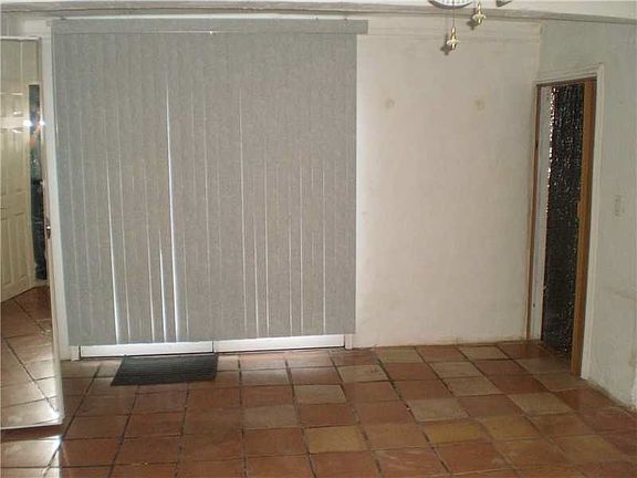 5th image of 6101 NE 3rd Ave