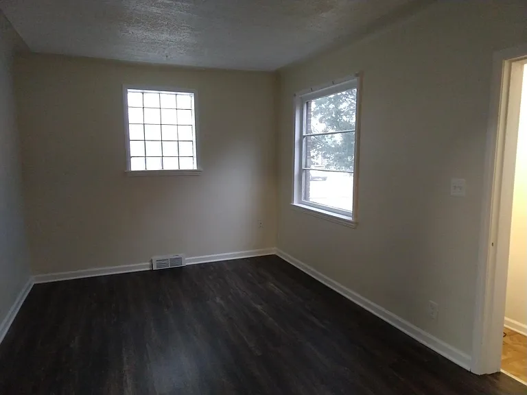 21004 Garden Ln — Photo 5