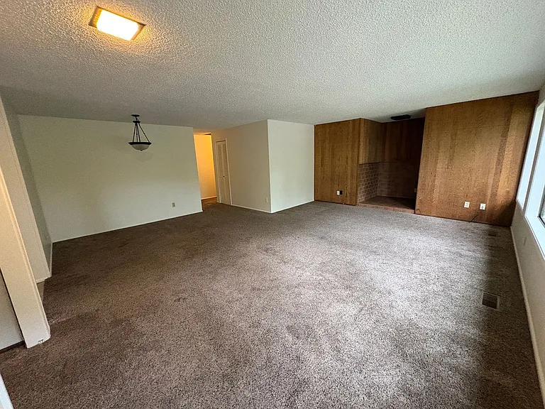 1835 Tabor St — Photo 2