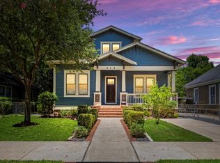 919 Arlington St, Houston, TX 77008
