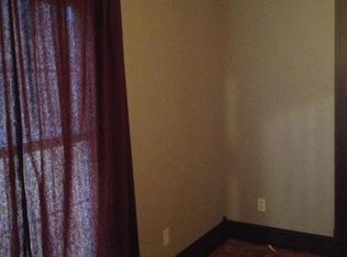 106 W Wayne St, Dowagiac, MI 49047