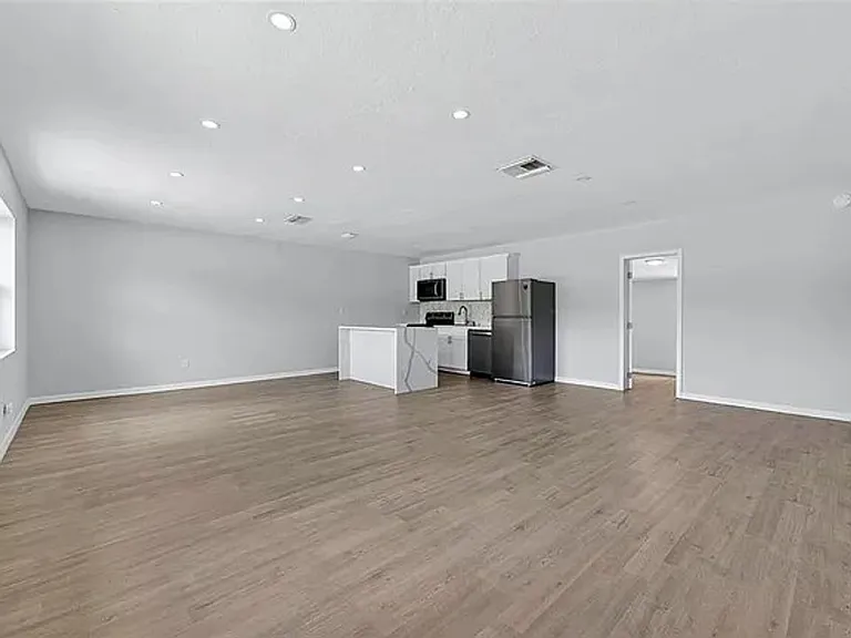 2272 Kent Rd — Photo 3