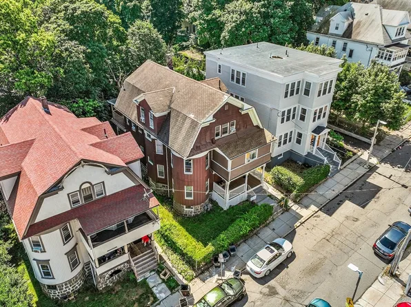 27 Brinsley St, Dorchester, MA 02121