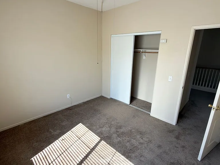 205 Venetia Way — Photo 13