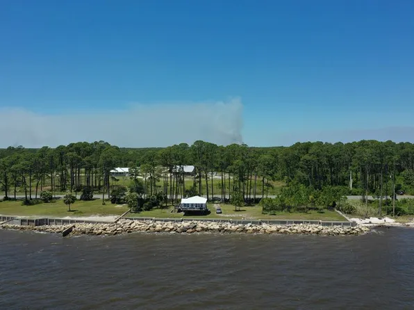 2140 Highway 98 W, Carrabelle, FL 32322
