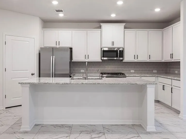 309 Barton Oak Trl — Photo 4