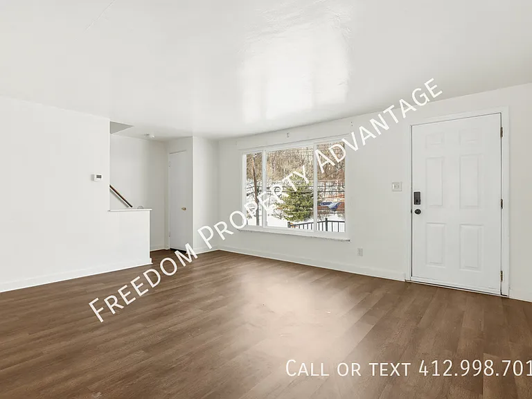 3396 Columbia Dr — Photo 3