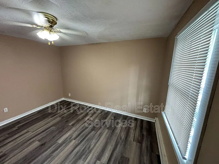 829 Maple Ave #2 — Photo 13